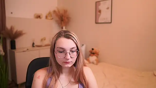 Sophielux18 online show from 20, 5, 2026