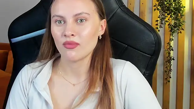 Snapshot of LumeriSoren chatting on 26, 5, 2026 LumeriSoren online show from 26, 5, 2026
