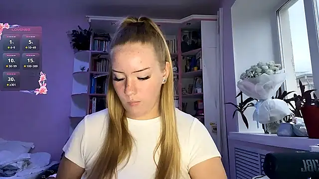 Lisi Kiss  online show from 30, 6, 2026