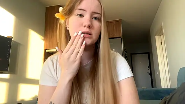 Lisi Kiss  online show from 23, 5, 2026