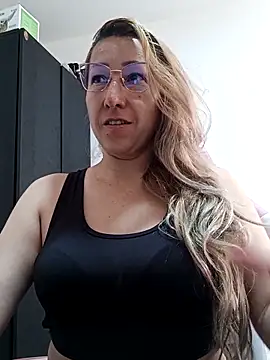 Snapshot of beautyfullchrys chatting on 31, 5, 2026 beautyfullchrys online show from 31, 5, 2026