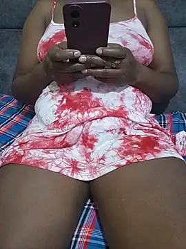 Snapshot of luckyanicia chatting on 9, 7, 2026 luckyanicia online show from 9, 7, 2026