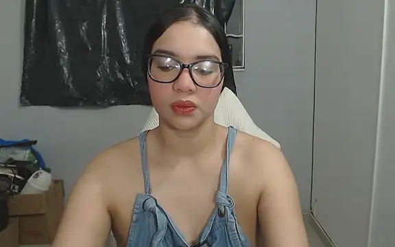 Snapshot of karen_golden1 chatting on 25, 6, 2026 karen golden1 online show from 25, 6, 2026