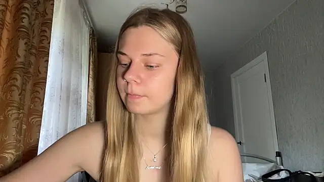 HoneysPiee online show from 29, 5, 2026