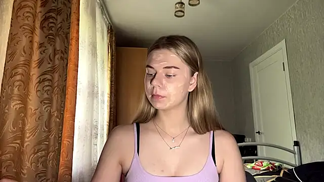 HoneysPiee online show from 15, 6, 2026