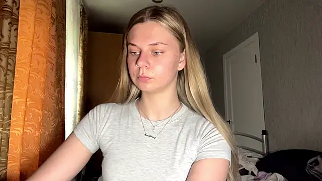 HoneysPiee online show from 1, 6, 2026