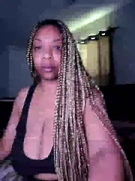 Snapshot of KinkeeKaee chatting on 3, 7, 2026 KinkeeKaee online show from 3, 7, 2026