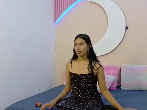 SamanthaLaurent online show from 14, 7, 2026