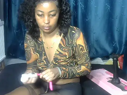 Snapshot of petite_lexiiivv chatting on 22, 6, 2026 petite lexiiivv online show from 22, 6, 2026