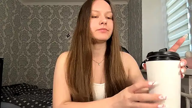 ShaylaChong online show from 19, 5, 2026