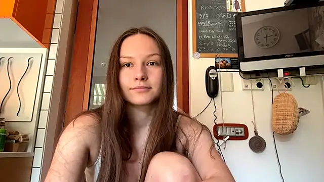 Snapshot of ShaylaChong chatting on 14, 7, 2026 ShaylaChong online show from 14, 7, 2026