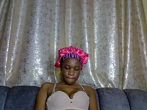 Snapshot of Sexy_dotta chatting on 5, 7, 2026 Sexy dotta online show from 5, 7, 2026