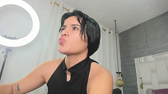 Lia  Kalifa online show from 30, 5, 2026