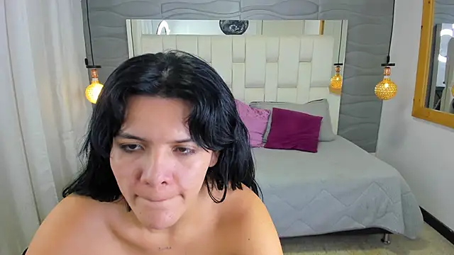 Lia  Kalifa online show from 2, 6, 2026