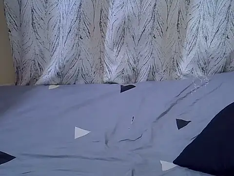 petite pretti online show from 3, 6, 2026