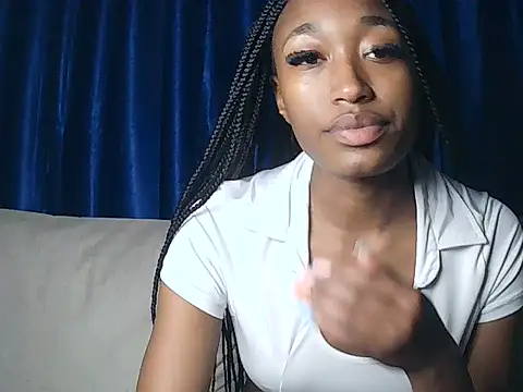 Snapshot of pinky_aura22 chatting on 19, 6, 2026 pinky aura22 online show from 19, 6, 2026