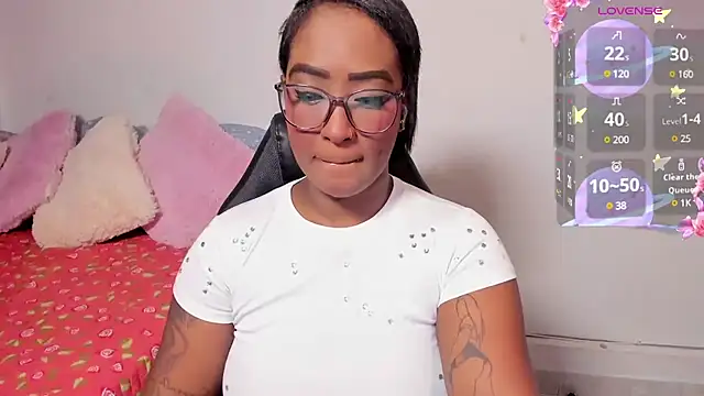 Snapshot of alison_daniels_ chatting on 26, 2, 2025 alison daniels online show from 26, 2, 2025