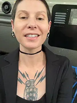 Snapshot of LaFemmeCyberObscura chatting on 18, 6, 2026 LaFemmeCyberObscura online show from 18, 6, 2026