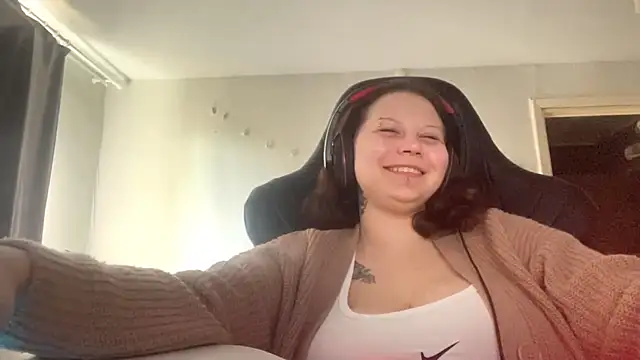 Redhair girl online show from 23, 5, 2026