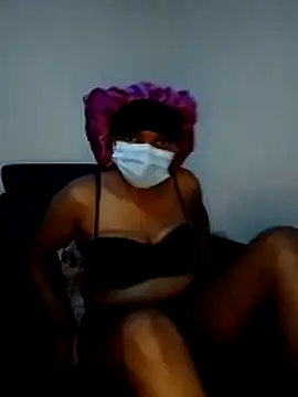 Snapshot of curvygirr chatting on 20, 5, 2026 curvygirr online show from 20, 5, 2026