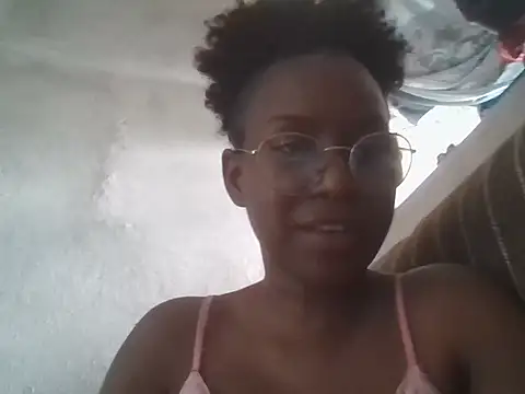 Snapshot of cacauzinhababy chatting on 18, 5, 2026 cacauzinhababy online show from 18, 5, 2026