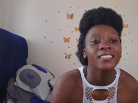 SweetCoochie222 online show from 19, 5, 2026