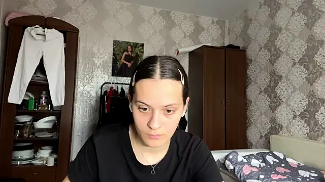 MarlynSiefkes online show from 3, 6, 2026