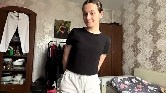 MarlynSiefkes online show from 3, 6, 2026