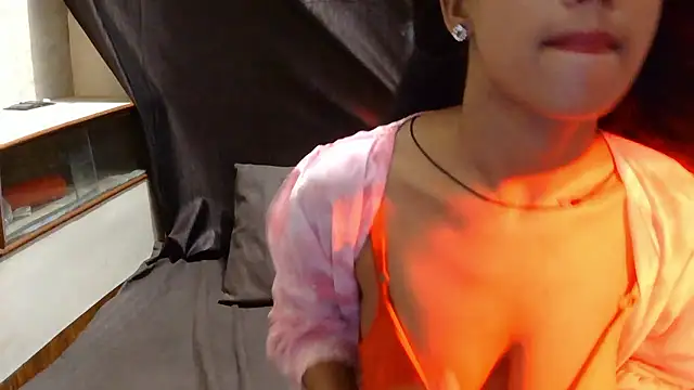 BabyQueen23 online show from 18, 6, 2026