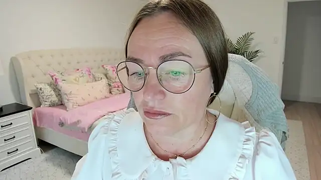 Snapshot of Vika73 chatting on 10, 7, 2026 Vika73 online show from 10, 7, 2026