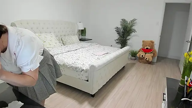 Vika73 online show from 4, 3, 2026