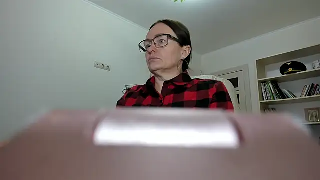 Vika73 online show from 8, 11, 2025