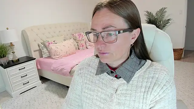 Snapshot of Vika73 chatting on 9, 7, 2026 Vika73 online show from 9, 7, 2026