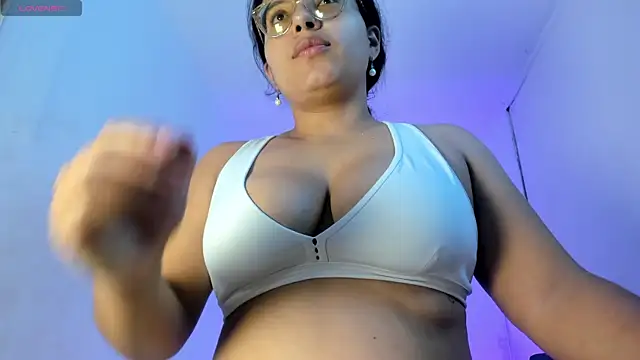 milkqueenboobs online show from 27, 5, 2026