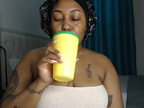 Mamacita Boo online show from 8, 6, 2026