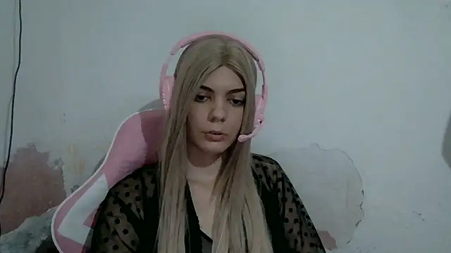 Angel Ristoww online show from 5, 6, 2026