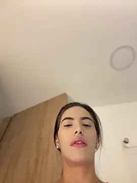 Snapshot of Sweet_ivonny chatting on 11, 6, 2026 Sweet ivonny online show from 11, 6, 2026