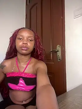 Snapshot of sexyie_caramel chatting on 3, 6, 2026 sexyie caramel online show from 3, 6, 2026