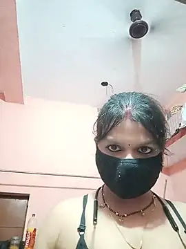 ZOYA-STRIP online show from 13, 7, 2026