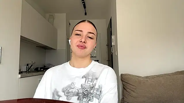 BrandiEngberg online show from 18, 5, 2026