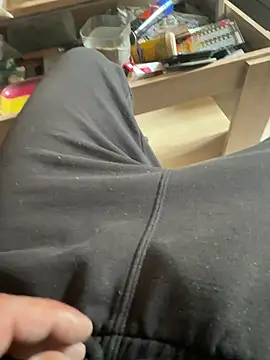 lapinouhot online show from 17, 5, 2026