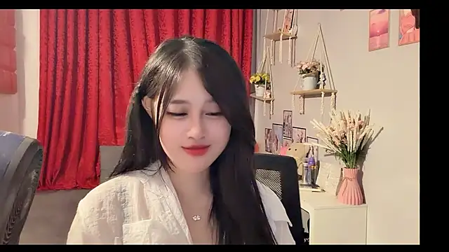 Bee-Cherry online show from 30, 6, 2026