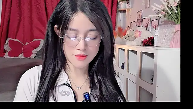Bee-Cherry online show from 31, 5, 2026