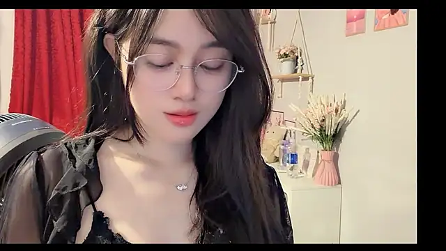 Bee-Cherry online show from 29, 6, 2026