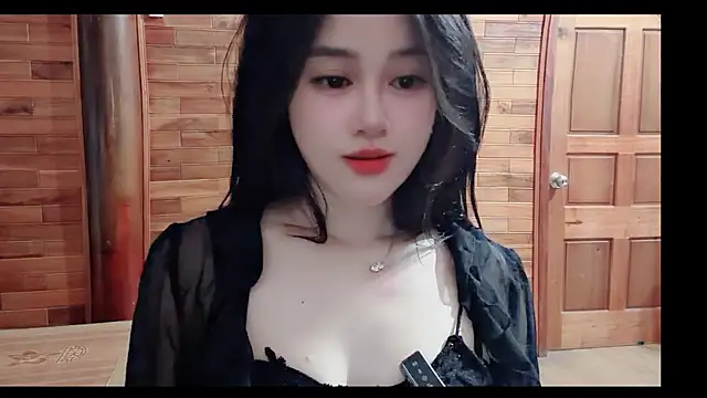 Bee-Cherry online show from 15, 6, 2026