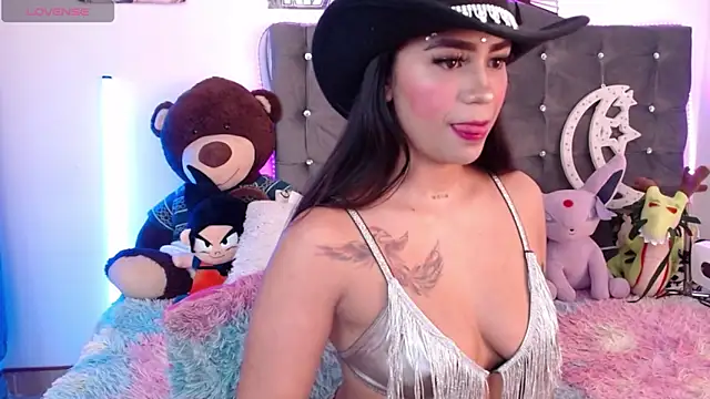 Snapshot of lunabritton chatting on 15, 6, 2026 lunabritton online show from 15, 6, 2026