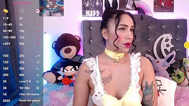Snapshot of lunabritton chatting on 7, 6, 2026 lunabritton online show from 7, 6, 2026