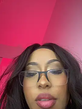 Snapshot of Saraah_bosh chatting on 21, 5, 2026 Saraah bosh online show from 21, 5, 2026