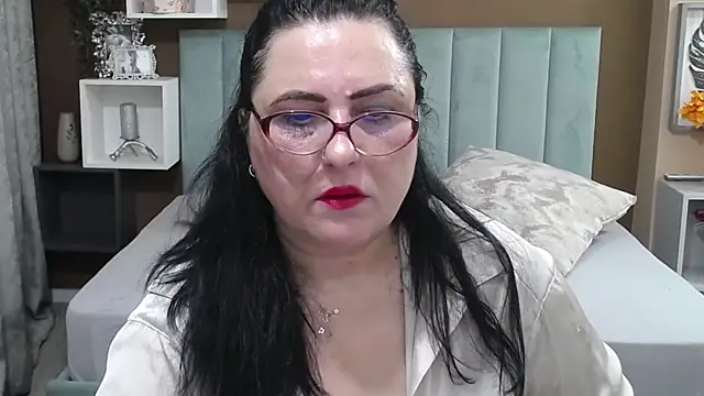 ValerieSmithsx online show from 3, 6, 2026