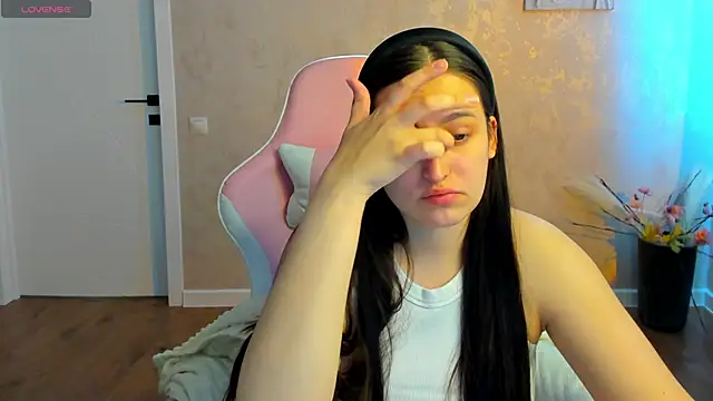Elizabet Colllins online show from 27, 5, 2026